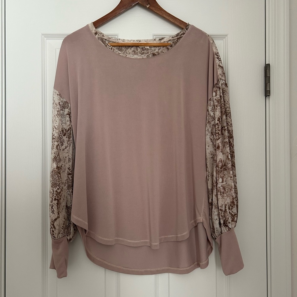 Mystree size M Women’s blouse